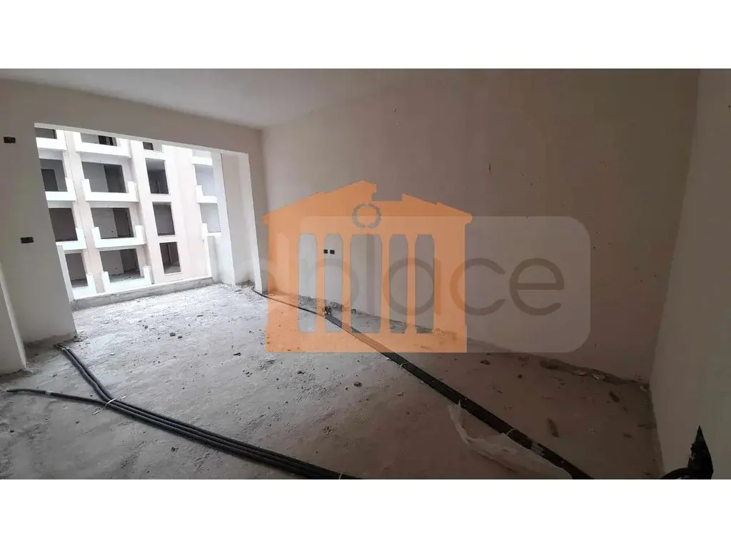 Apartament 1+1 dhoma 184 m² 5 kati