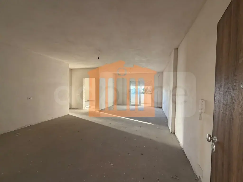 Apartament 1+2 dhoma 105 m² 3 kati