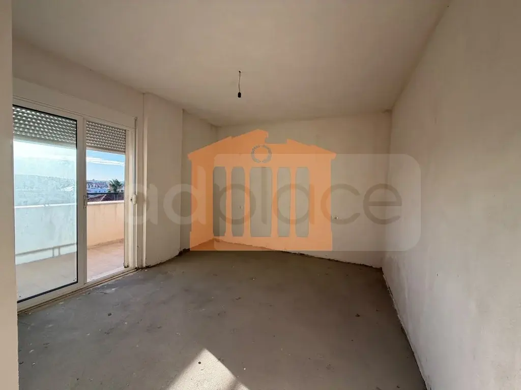 Apartament 1+2 dhoma 105 m² 3 kati