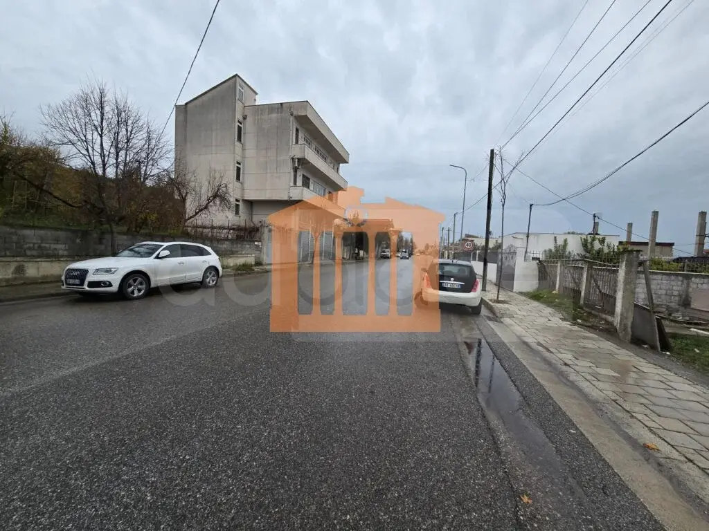 Pasuri të palujtshme komerciale 260 m²