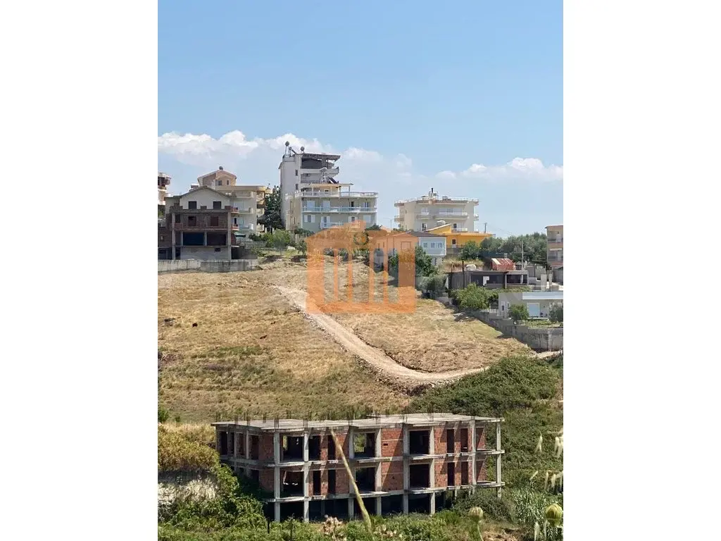 Land plot 2950 m²