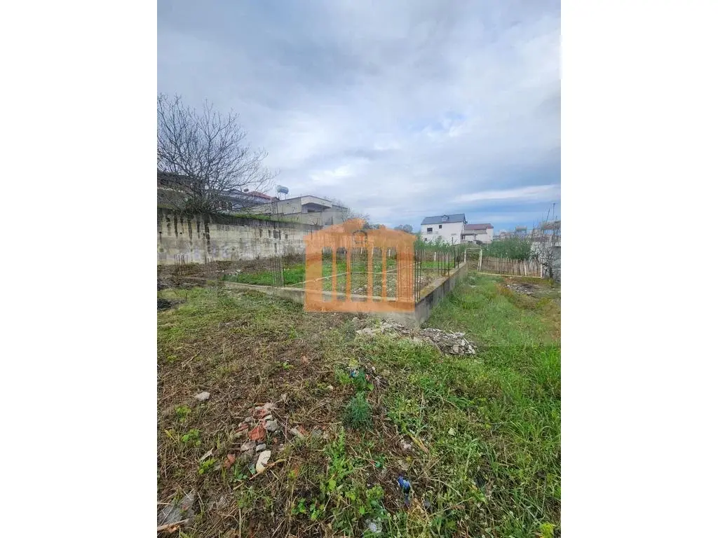 Parcela toke 1000 m²