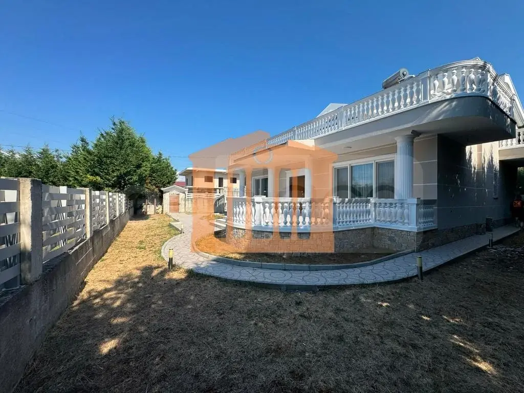 Vilë 402 m² 2 kati