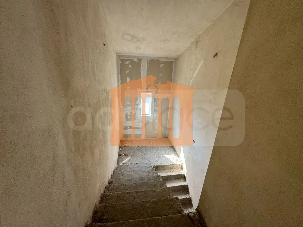 Vilë 847 m² 4 kati