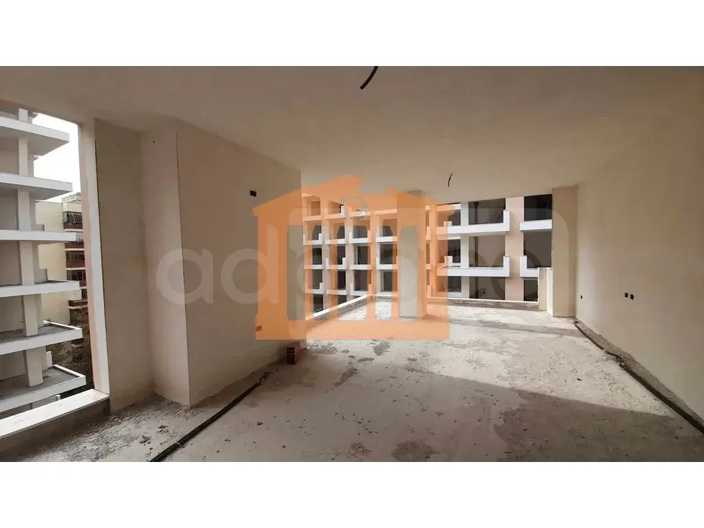 Apartament 1+1 dhoma 184 m² 5 kati