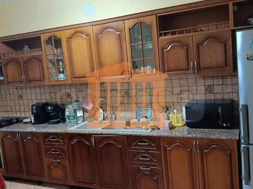 Vilë 268 m²
