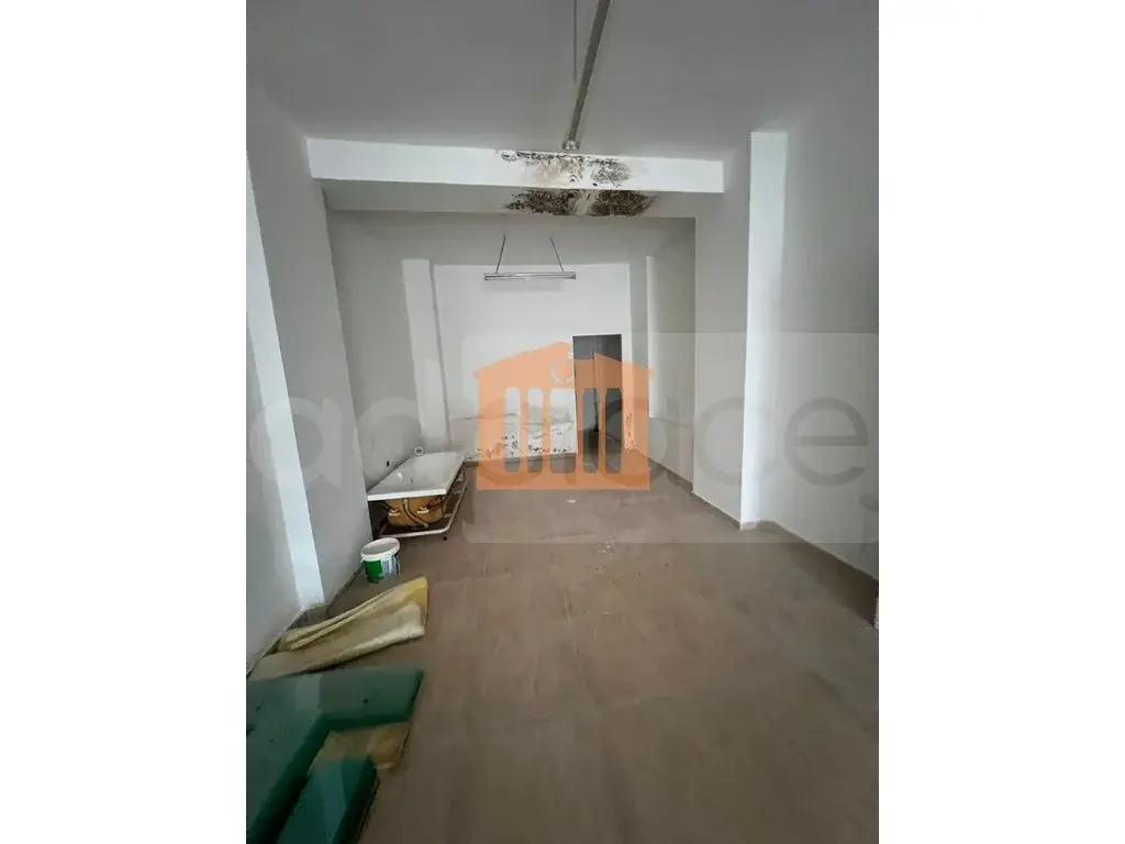 Pasuri të palujtshme komerciale 70 m² 1 kati