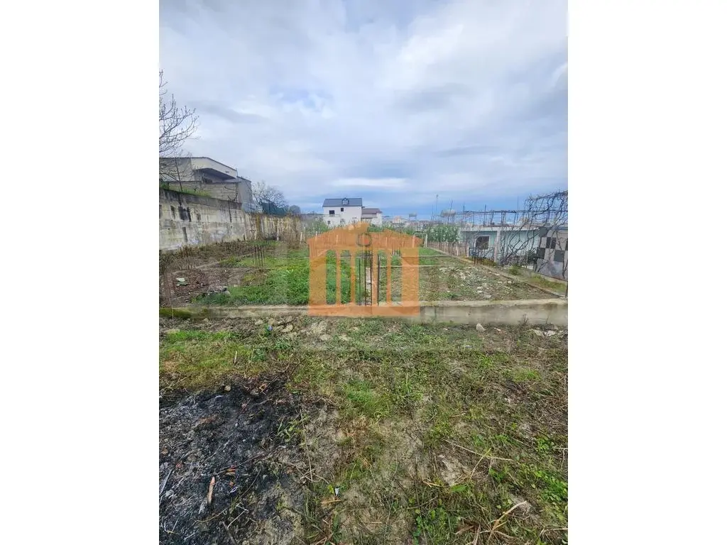 Parcela toke 1000 m²