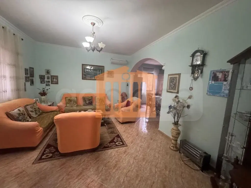 Vilë 336 m²