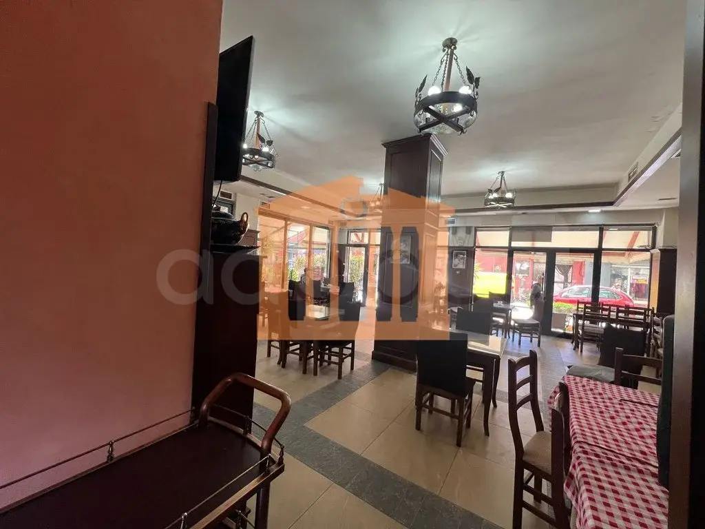 Pasuri të palujtshme komerciale 133 m² 1 kati