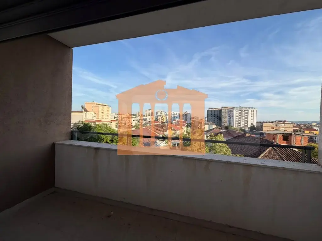 Apartment 1+2 rooms 113 m² 3 floor