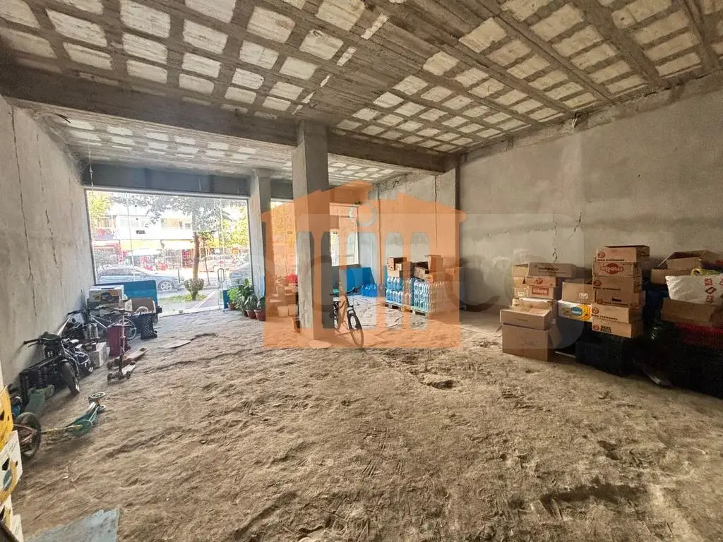 Pasuri të palujtshme komerciale 352 m² 1 kati