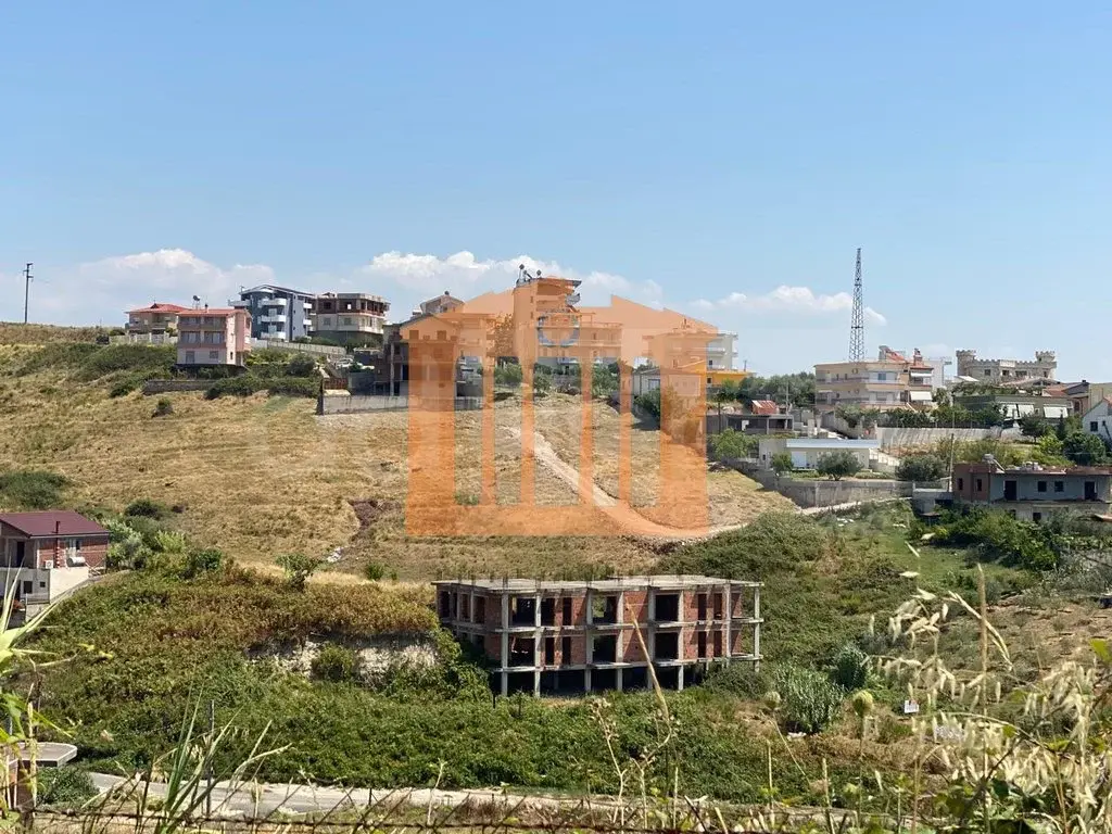 Land plot 2950 m²