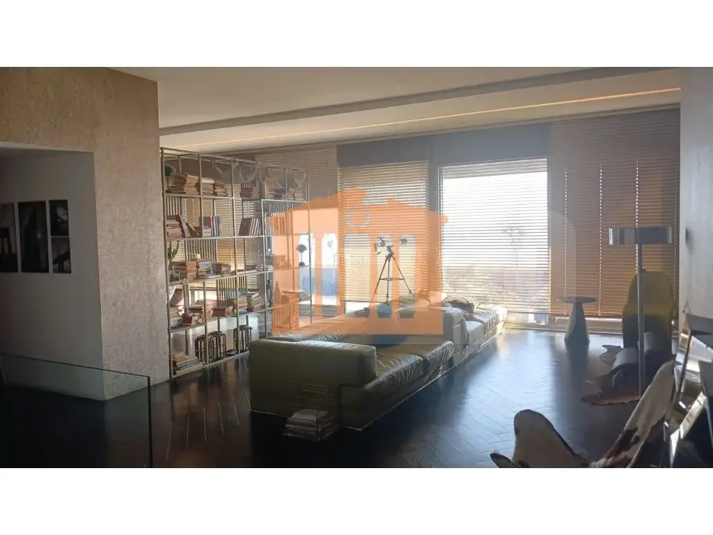 Apartament 1+4 dhoma 565 m² 10 kati