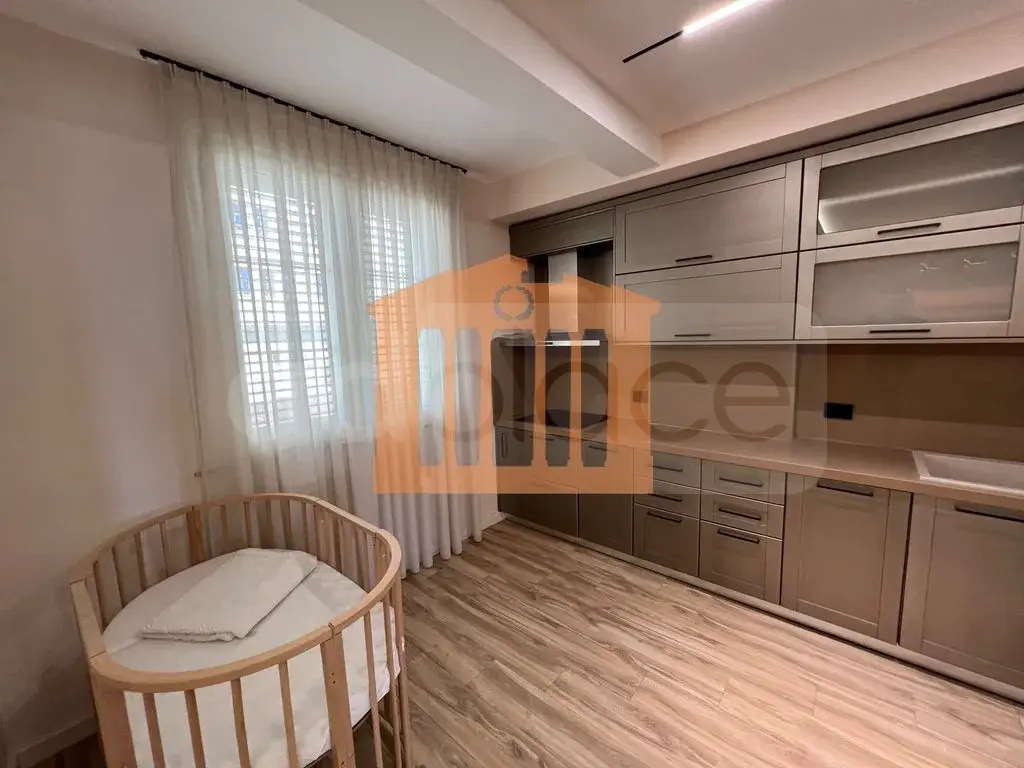 Apartament 1+2 dhoma 104 m² 5 kati