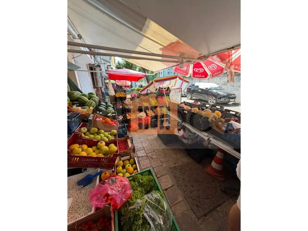 Pasuri të palujtshme komerciale 92 m² 1 kati