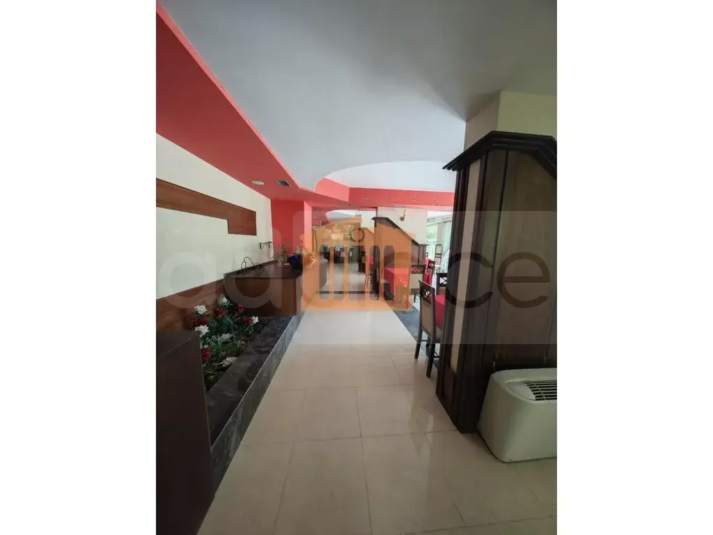 Pasuri të palujtshme komerciale 288 m² 1 kati