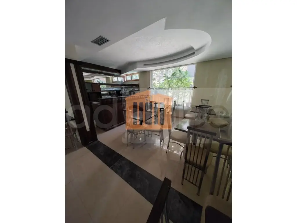 Pasuri të palujtshme komerciale 288 m² 1 kati