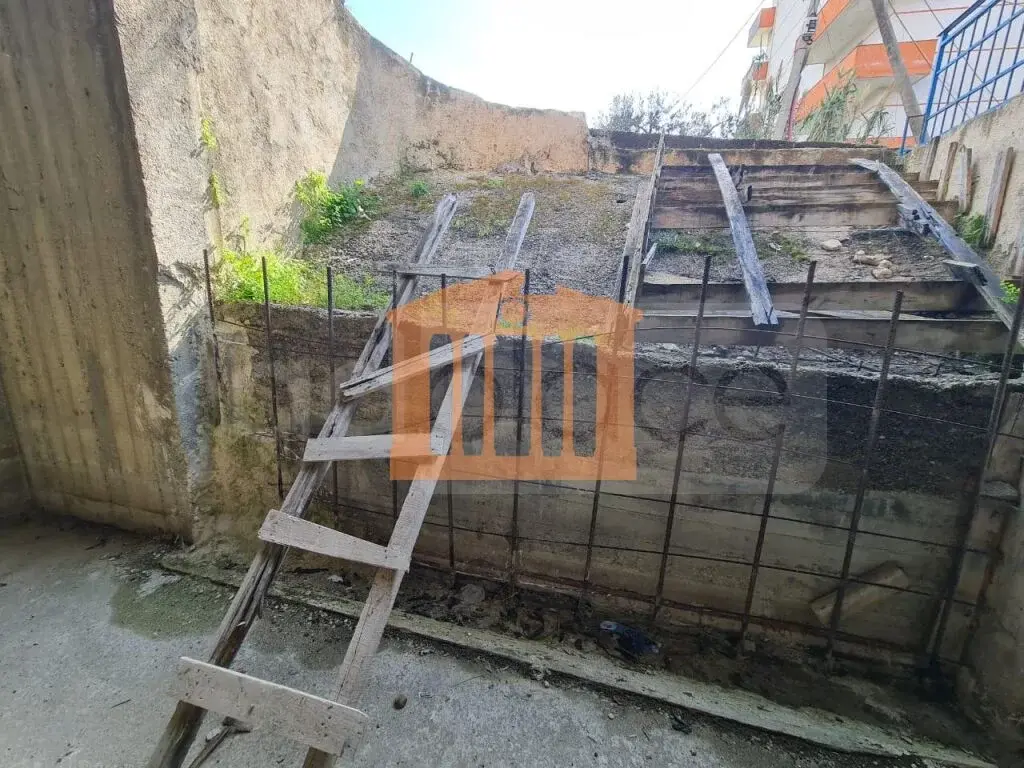 Pasuri të palujtshme komerciale 254 m² -1 kati