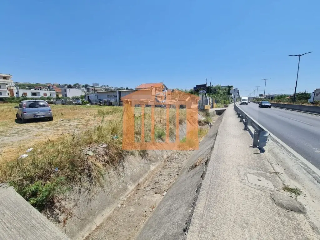 Parcela toke 1599 m²