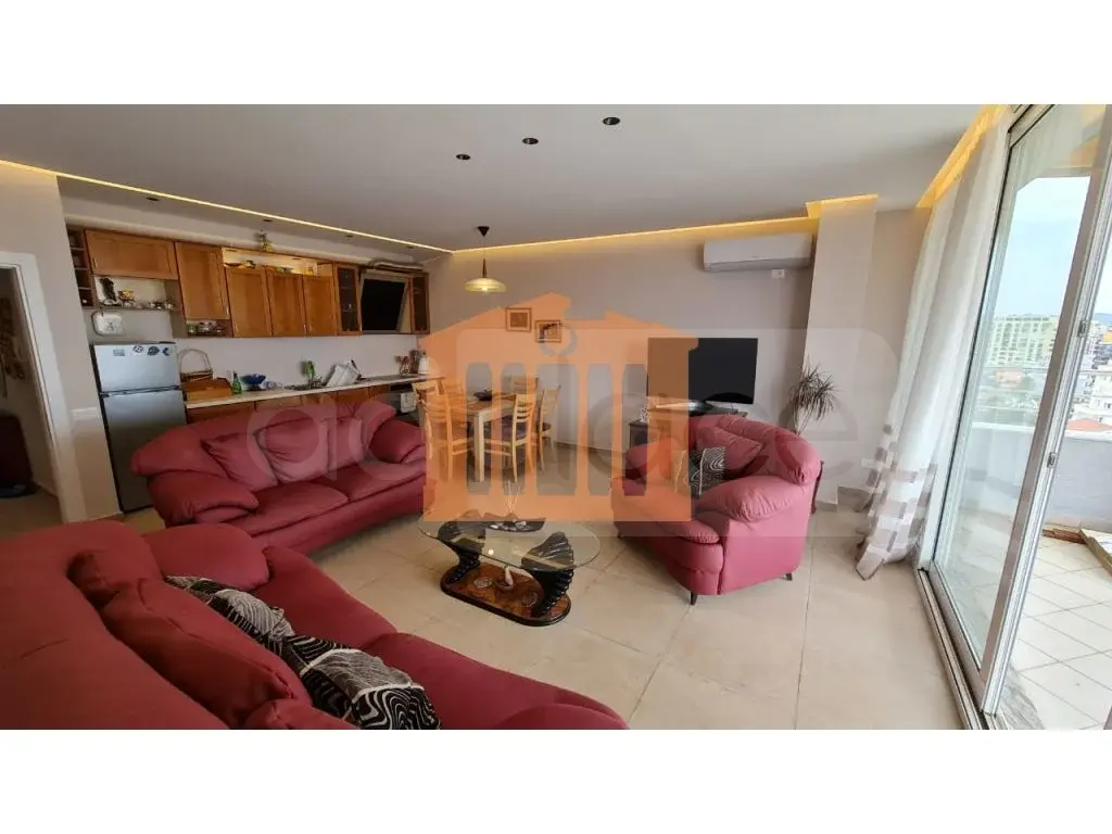 Apartament 1+3 dhoma 121 m² 8 kati