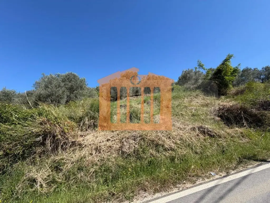 Land plot 300 m²