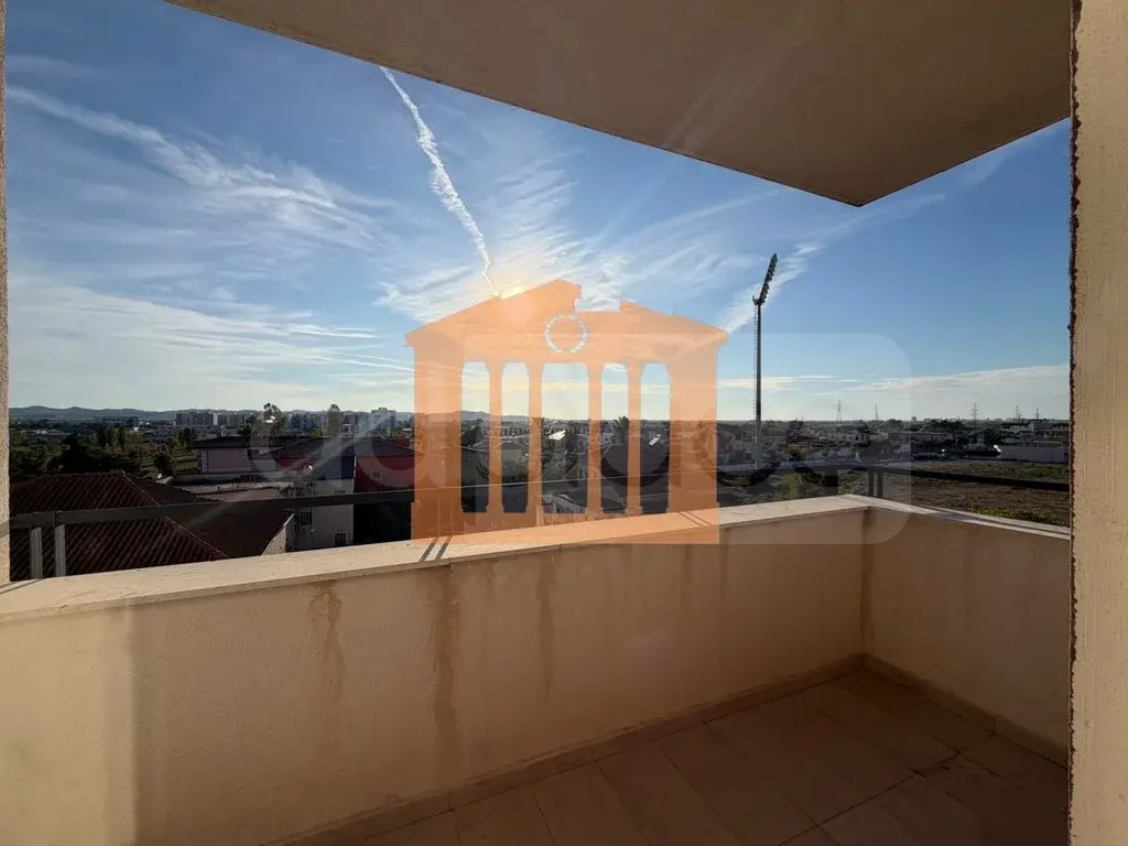 Apartament 1+2 dhoma 105 m² 3 kati