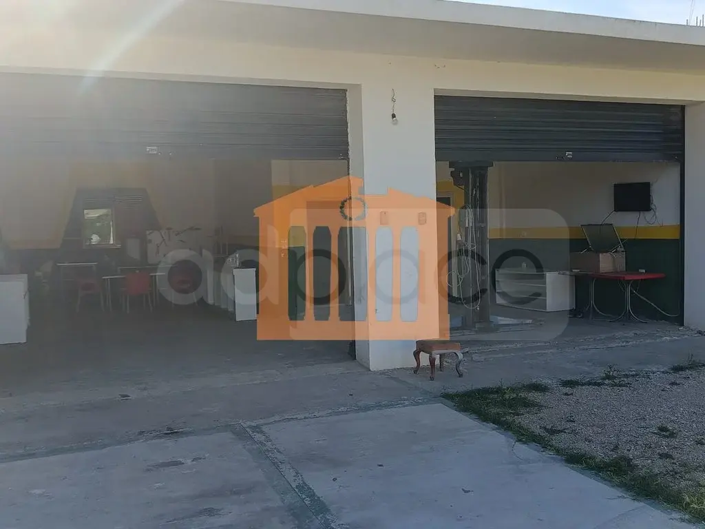 Pasuri të palujtshme komerciale 100 m²