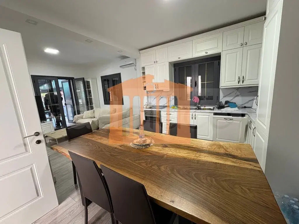 Vilë 441 m²