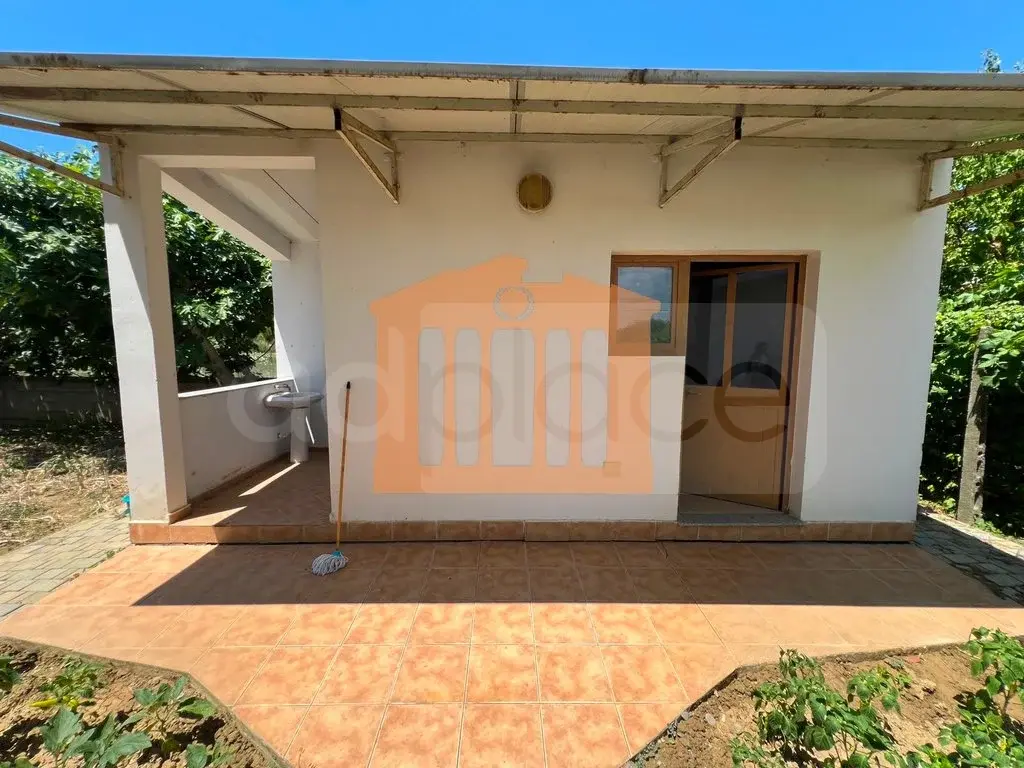 Vilë 496 m²
