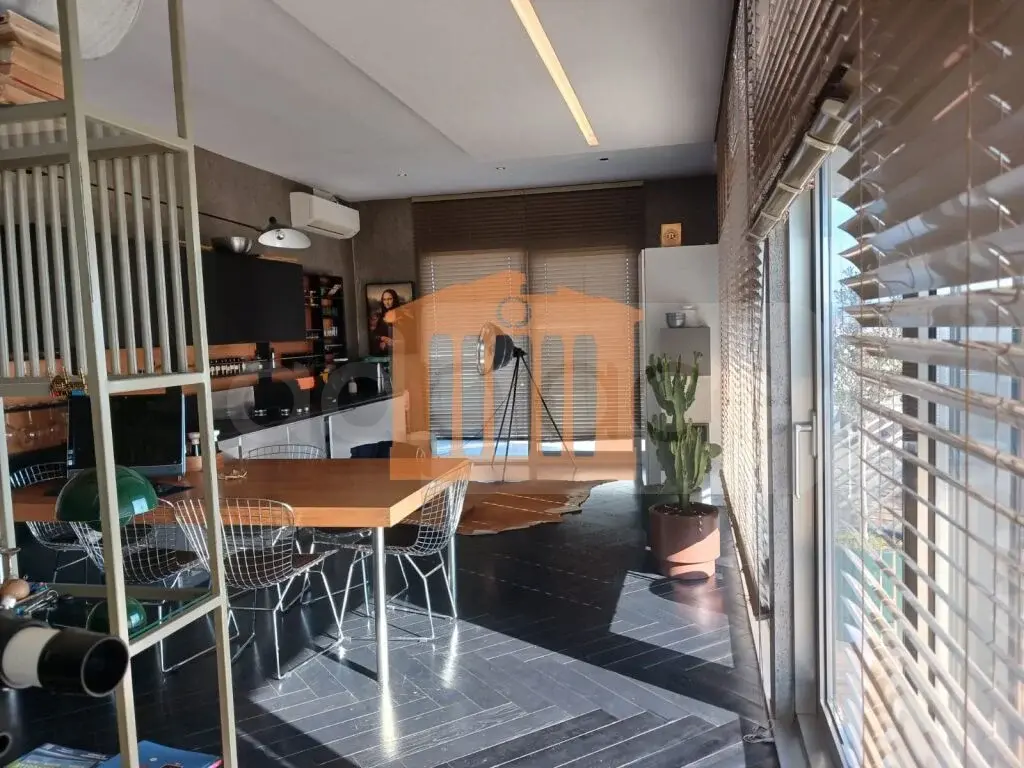 Apartament 1+4 dhoma 565 m² 10 kati