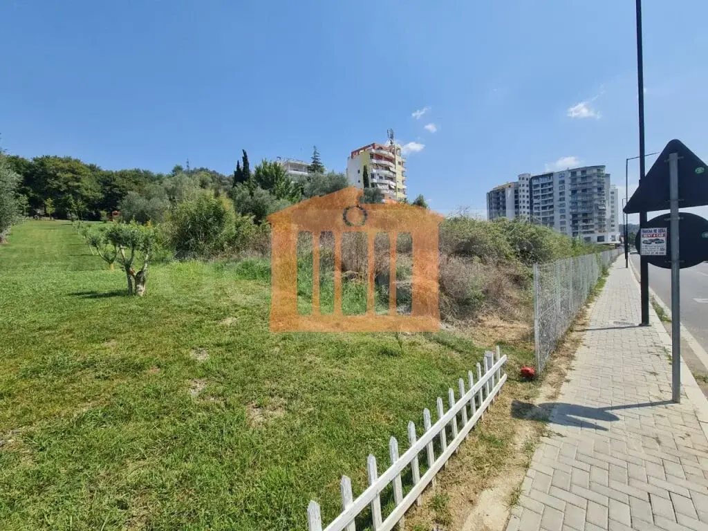 Parcela toke 4080 m²