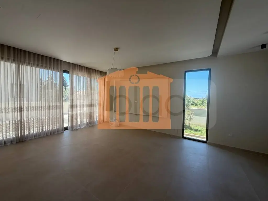 Vilë 167 m² 1 kati