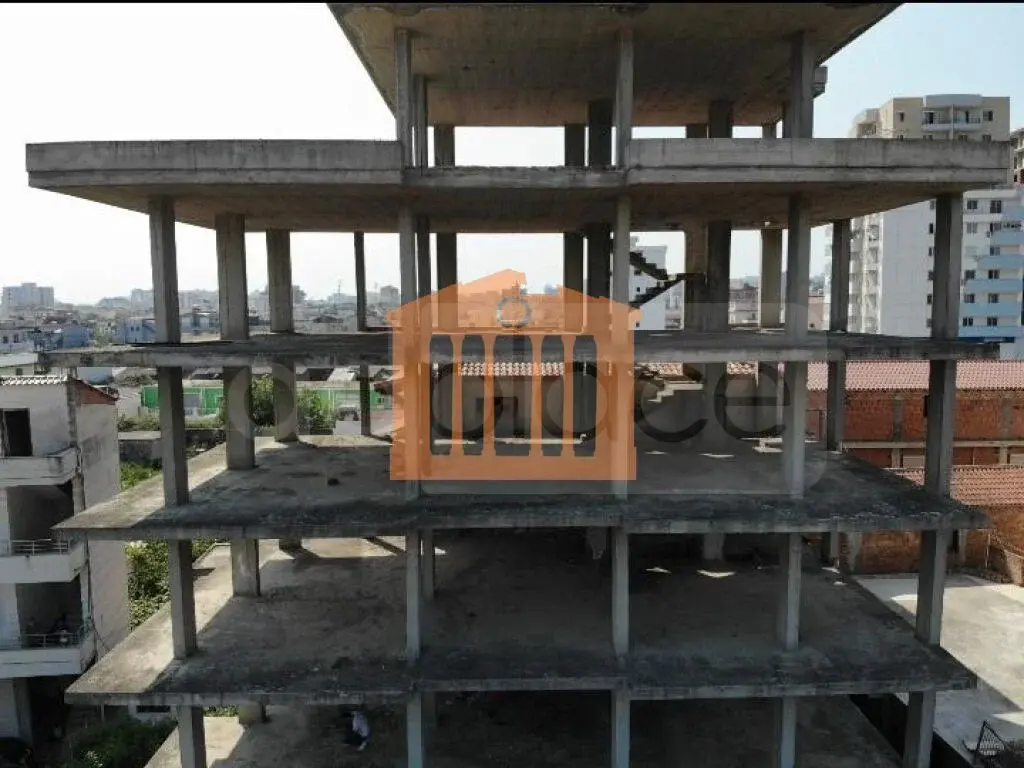 Pasuri të palujtshme komerciale 792 m²