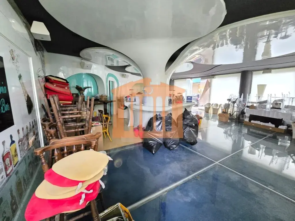 Pasuri të palujtshme komerciale 128 m²
