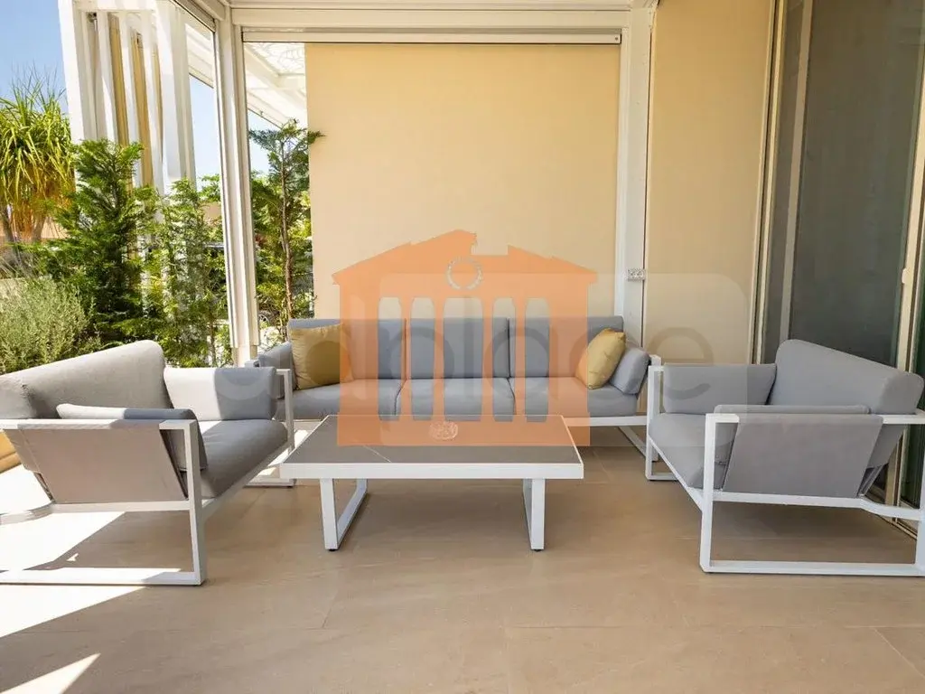 Vilë 150 m²