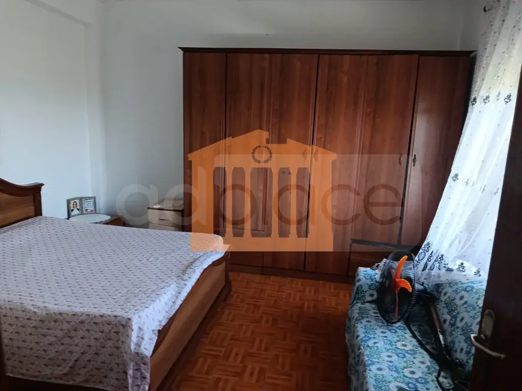 Vilë 220 m²