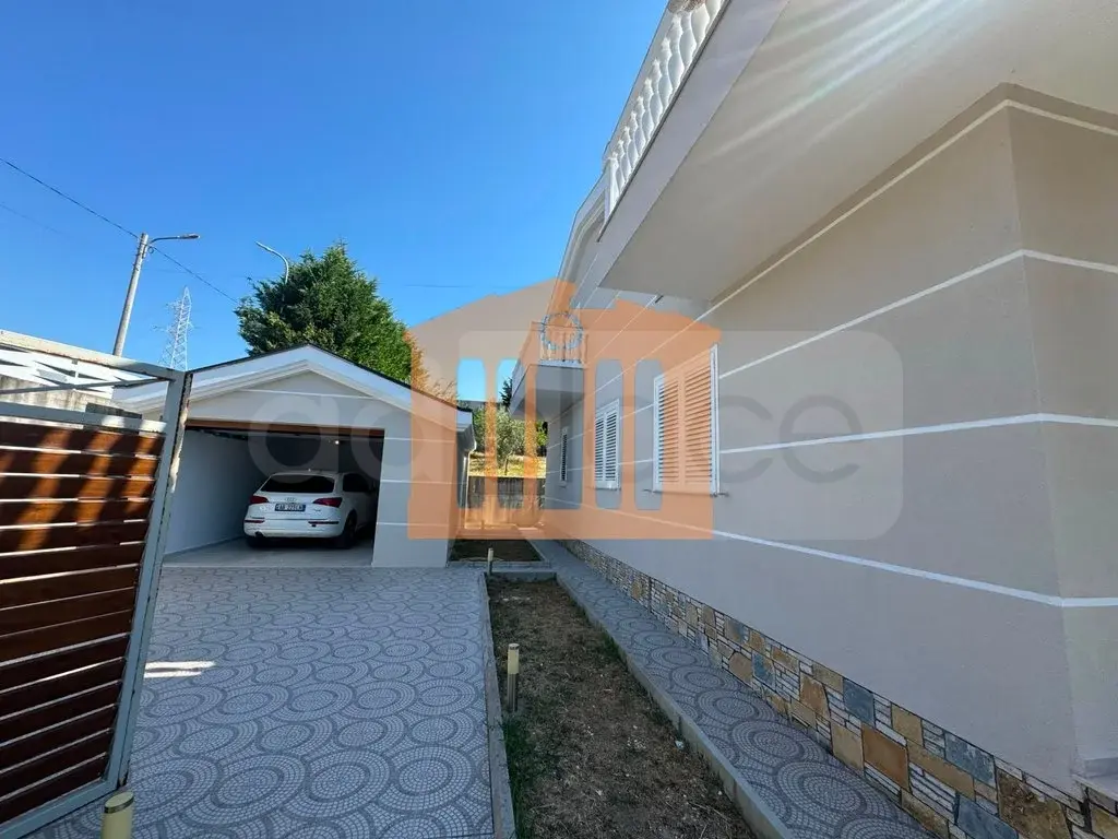 Vilë 402 m² 2 kati