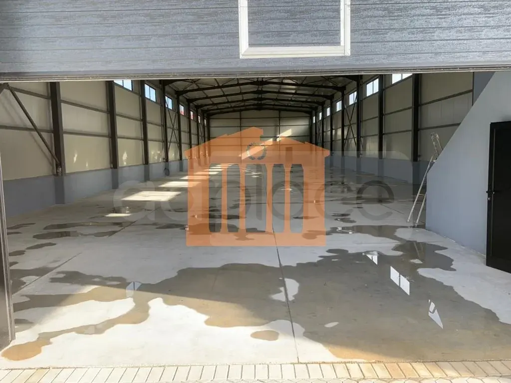 Pasuri të palujtshme komerciale 700 m²