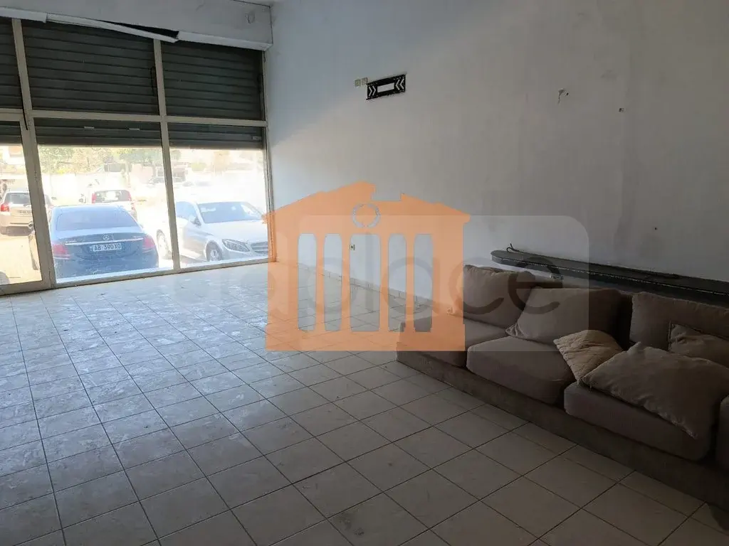 Pasuri të palujtshme komerciale 71 m² 1 kati