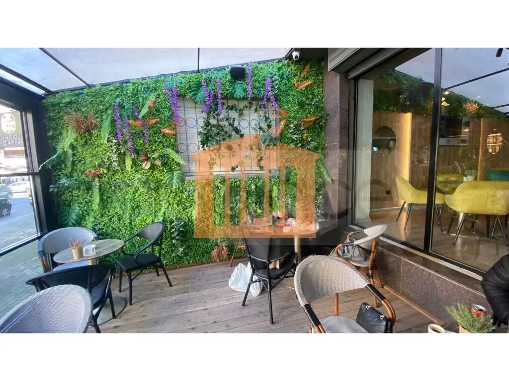 Pasuri të palujtshme komerciale 90 m² 1 kati