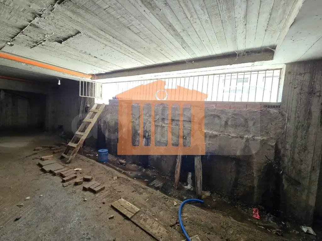 Garazh 303 m² -1 kati