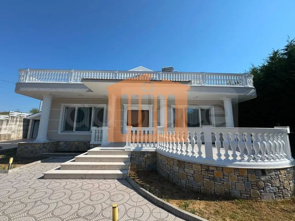 Vilë 402 m² 2 kati