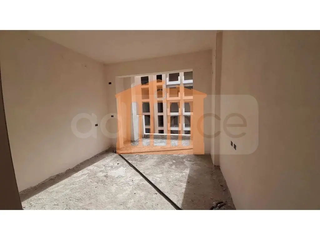 Apartament 1+1 dhoma 184 m² 5 kati