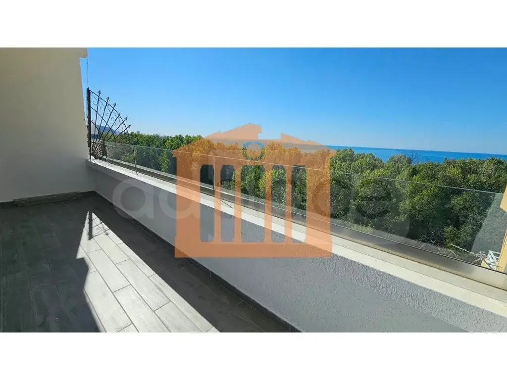 Apartament 1+3 dhoma 129 m² 9 kati
