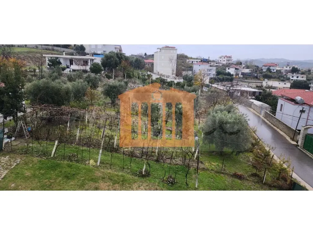 Vilë 7743 m² 1 kati