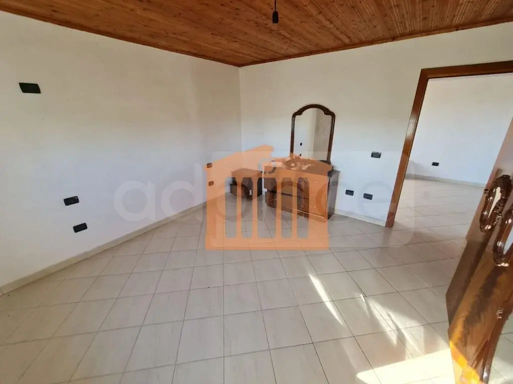 Vilë 320 m²