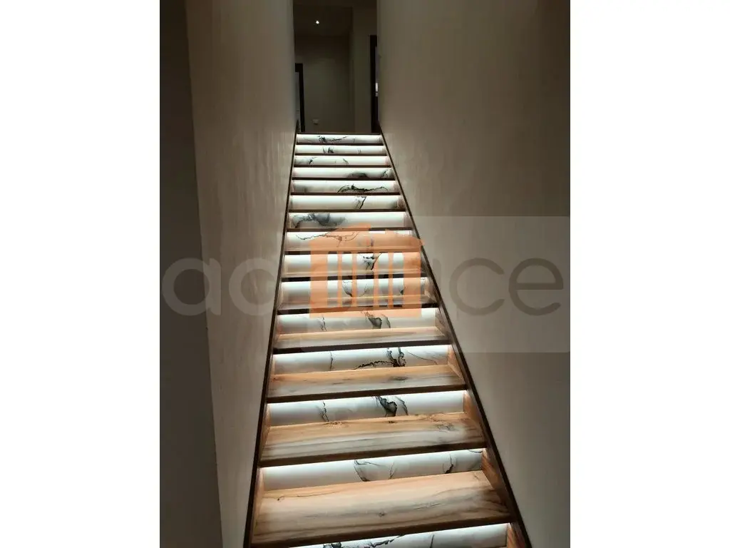 Vilë 390 m² 2 kati