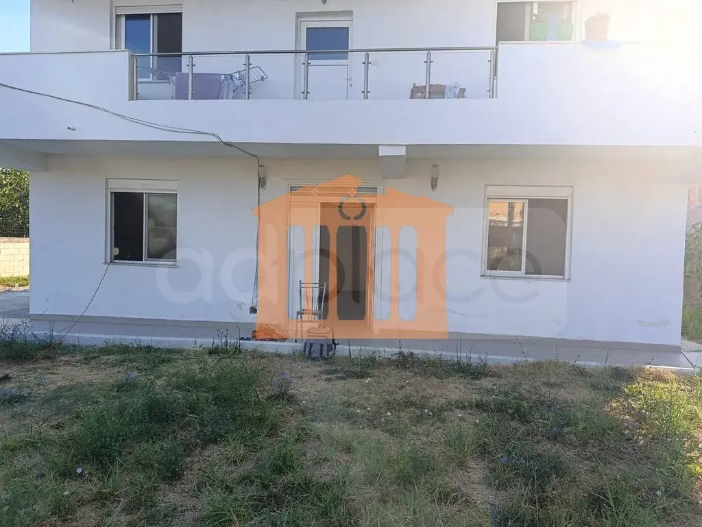 Vilë 301 m²