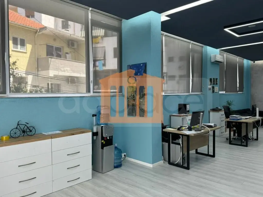 Pasuri të palujtshme komerciale 88 m² 1 kati
